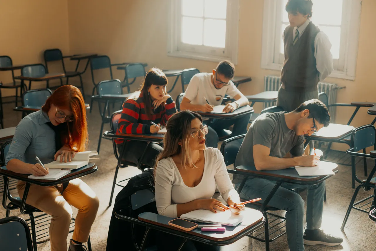 Edukacja zdrowotna obowiązkowa od 1 września — co czeka uczniów liceów i techników