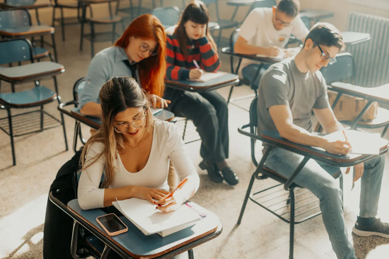 Matura poprawkowa 2026: co było na egzaminie z polskiego i matematyki, wyniki 11 września