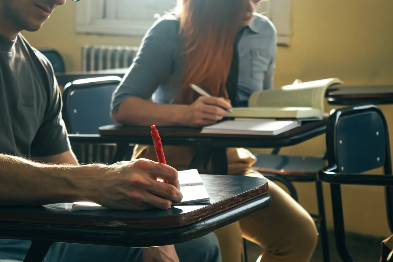 Matura z języka polskiego w terminie dodatkowym 2026 — 535 abiturientów przystąpiło do egzaminu 1 czerwca